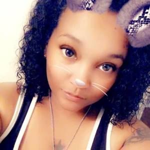 Meet your Posher, Kendra